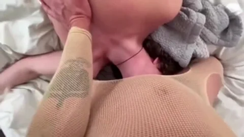 twink whore Takes bare penis & Facial