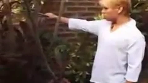 Sex Hungry ladyboy Eats A Stranger Outdoor