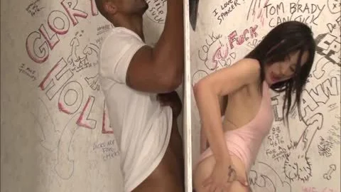 LUNA ROSE joy IN THE GLORYHOLE