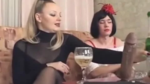 Sissy CD likes To Take strapon