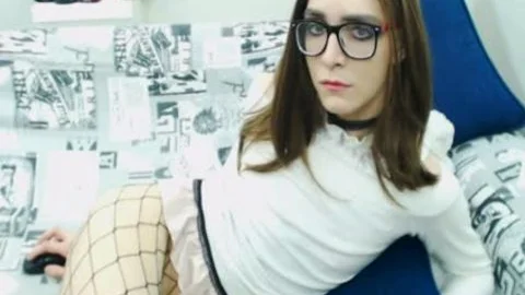 Nerdy amateur tgirl