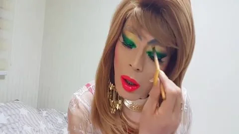 Sissy Niclo slutty Makeup Green Eye Makeup