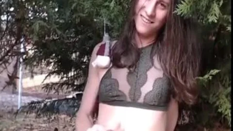 sexy T-beauty Lily (Smiling Green Leaves) HD