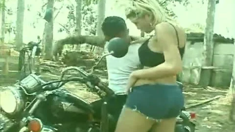 wazoo Sex In The Woods - Third World Media