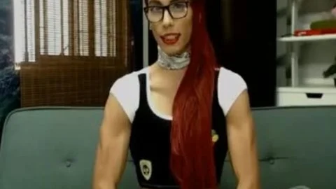 tranny Biceps Flex 002