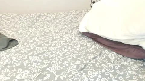 Little Paradise Masturbate And cum