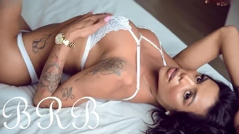 sanz13: Sizzling Sapphic Satisfaction