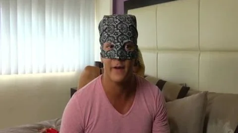 Angeles hammering A Fan