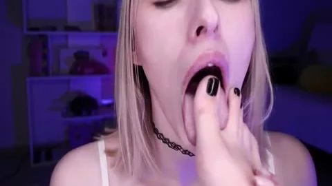 pleasant Little Sissy Cums On Her mistresse's Feet