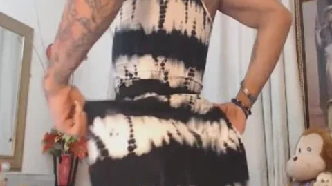 Tattooed shemale hooker receives So delicious On Show