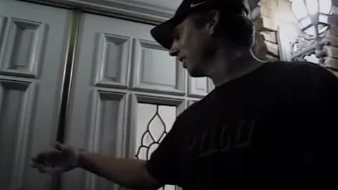 Legendary Tilf receives Sucked & Fingered