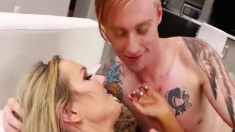 Luscious TS Kayleigh Coxx Breeding before spooge Spray